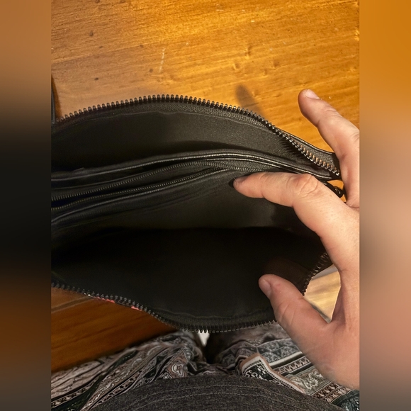 Stylish Pink and Black Love Print Women's Wristlet - Picture 5 of 5